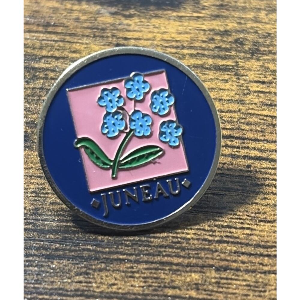 Vintage Juneau Alaska Flower Travel Souvenir Pin